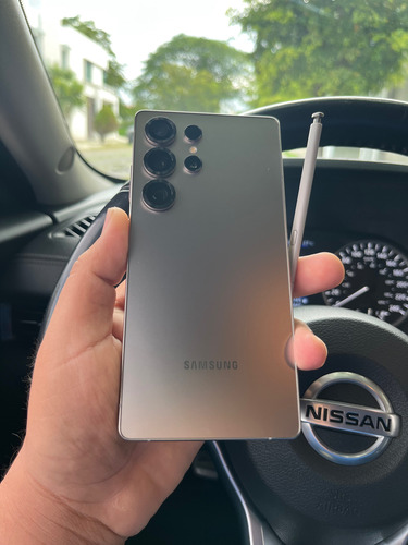 Samsung Galaxy S25 Ultra 5g Dual Sim 512 Gb Gris 12 Gb Ram (Usado)