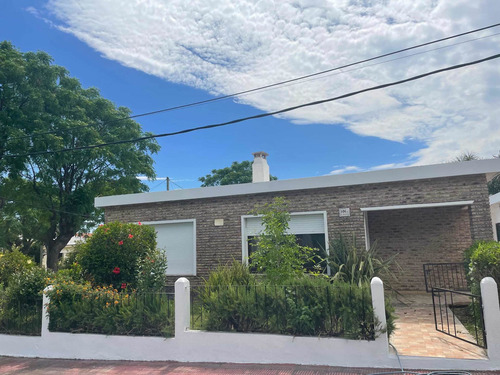 Imagen 7 de 13 de Exelente Casa Nuevita En Pleno Centro A Estranr Cerca De Todo