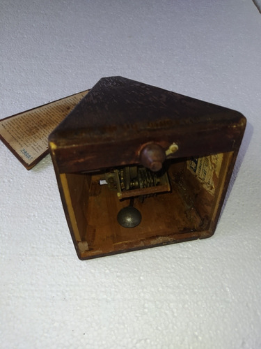 Imagen 5 de 6 de Metrónomo Antiguo Mecánico Yamaha (leer Bien)