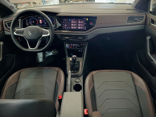 Volkswagen Virtus 1.0 200 TSI HIGHLINE AUTOMÁTICO