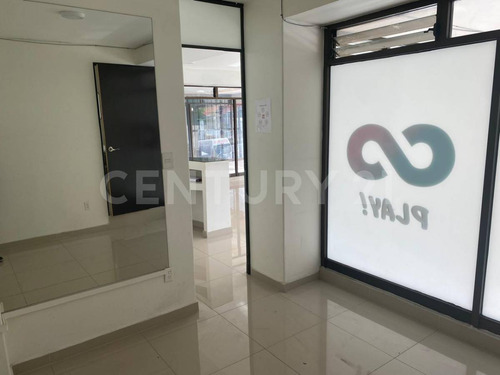 Local Comercial De 45.27m2 En Bajada De Chapultepec