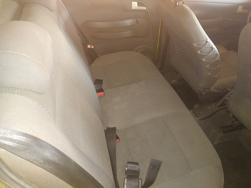 Imagem 3 de 11 de Volkswagen Crossfox 2009 1.6 Total Flex 5p
