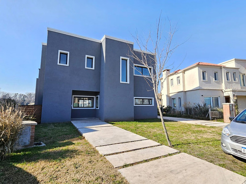 Casa En Dos Plantas A Estrenar En El Barrio Privado San Pablo