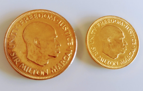 Duas Moedas Antigas De Serra Leoa 1 E 1/2 Cent 1964 Douradas (Usado)