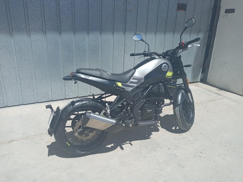 Imagen 5 de 13 de Benelli Leoncino 250 Modelo 2021