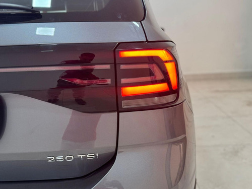 Volkswagen T-Cross 1.4 250 TSI TOTAL FLEX HIGHLINE AUTOMÁTICO