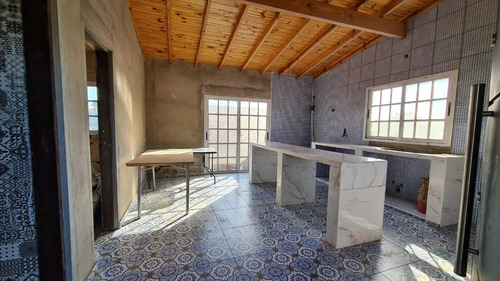 Imagen 10 de 12 de Casa 3 Ambientes Con Dependencia En Venta En Ituzaingó Norte