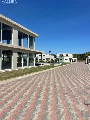 Casa En Venta En Pilar, G.b.a. Zona Norte, Argentina