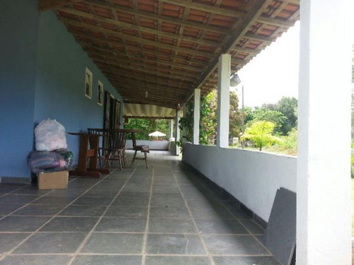Chácara Em Ana Dias, Com 04 Dormitórios Em Peruíbe.
