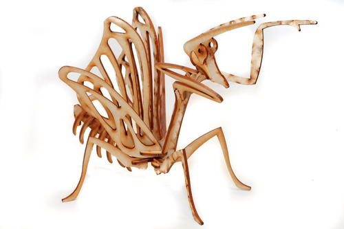 Maqueta Encastrable Mantis 27 Cm - Imaginarte Láser