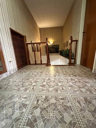 Venta - Linda Casa Multifamiliar - Lista Para Mudarte - Ideal 2 Familias - Villa Madero