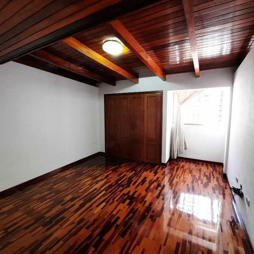 Imagen 17 de 21 de Vendo Casa 320m2 4h/3b/2p Santa Ines 4924