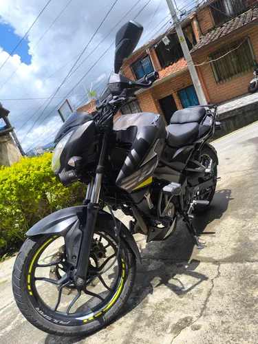 Pulsar Ns 200