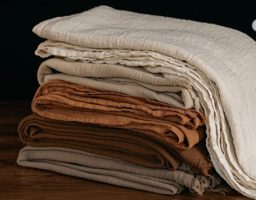 Imagen 4 de 4 de Manta De Algodon Desflecado Para Pies De Cama Sillon Deco