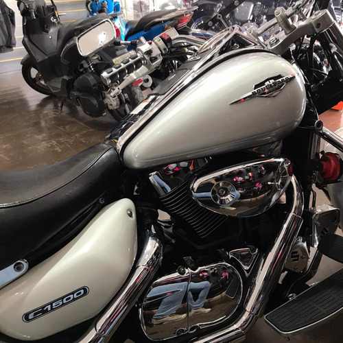 Suzuki - Boulevard C 1500 Impecavel C/acessórios (edney)
