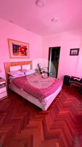 Se Vende Hermoso Chalet En Villa Bosch!!!! Frente A La Plaza Del Pio Xii