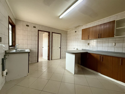 Casa En Arriendo De 3 Dorm. En Punta Arenas