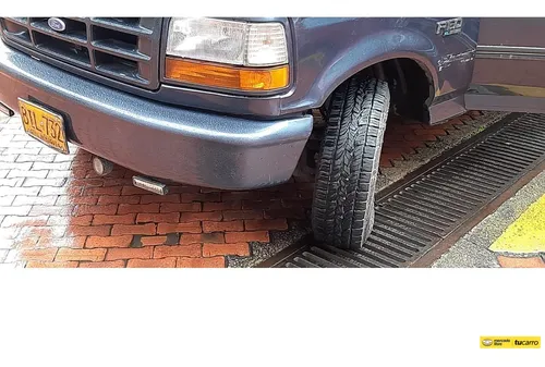 Ford F-150 5.0 XL MT 4X2