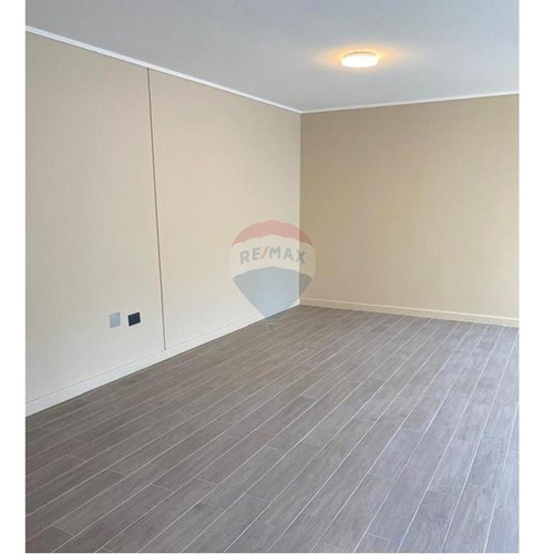Oficina Nueva Con Jardín