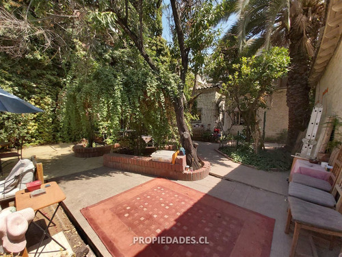 Casa En Venta De 8 Dorm. En Ñuñoa Granterreno Para Remodelar