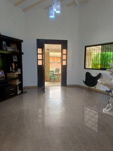 En Venta Amplia Casa En Safari Carabobo (sc)