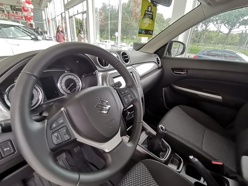 Imagen 8 de 12 de Suzuki Vitara Live 4x2 At My 2022