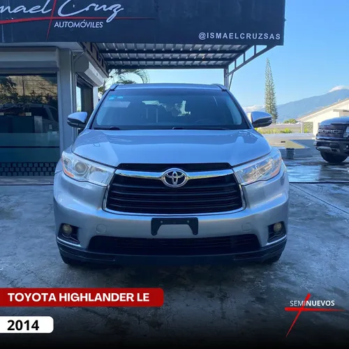 Toyota Highlander Le / 2014
