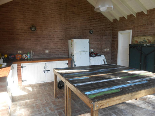 Chalet En Venta Condicionada En Parque Leloir