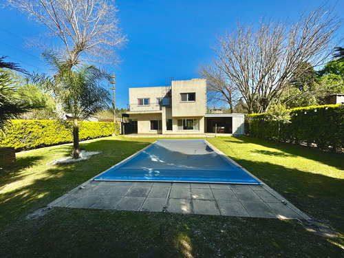 Venta - Casa En Roldan 4 Dormitorios