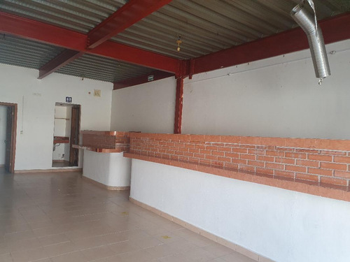 Local Comercial En Renta En Colonia Espíritu Santo, Metepec, Estado De México