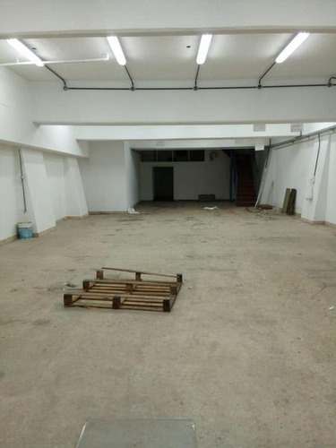 Imagen 3 de 7 de Local En Av. Hipolito Yrigoyen, Lomas De Zamora!