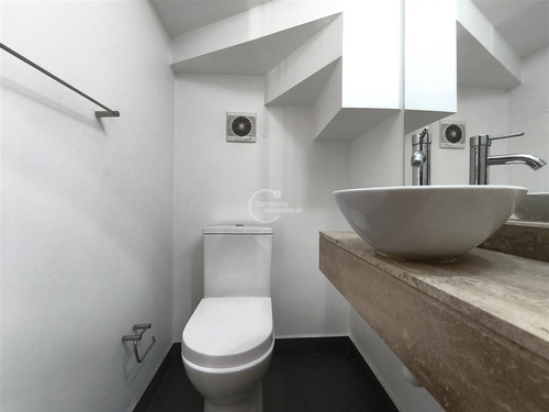 Espectacular Casa En Venta De 3 Dorm. En Chicureo