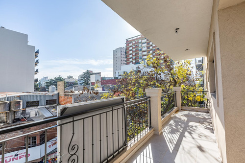 Venta Depto Piso 3 Amb | Luz | Balcón | Villa Del Parque