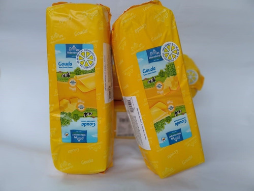 Imagen 1 de 1 de Queso Gouda Barra Oldenburg Pieza 3,15 Kg 4 Barras