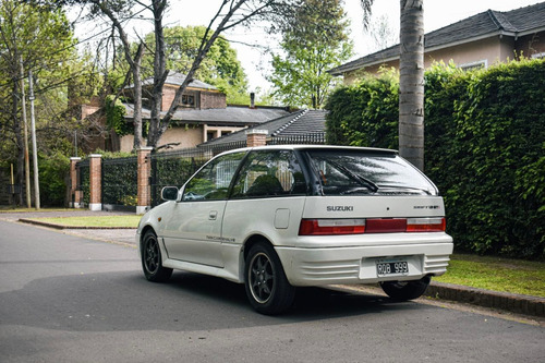 Imagen 6 de 15 de Suzuki Swift 1.3 Twincam 16 Valve