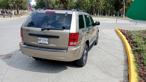Jeep Grand Cherokee 3.7 Laredo V6 4x2 Mt