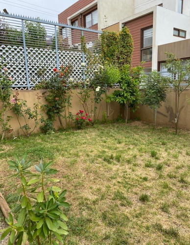 Vendo Cómoda Y Luminosa Casa De 3 Dorm. Calle Merced - Viña