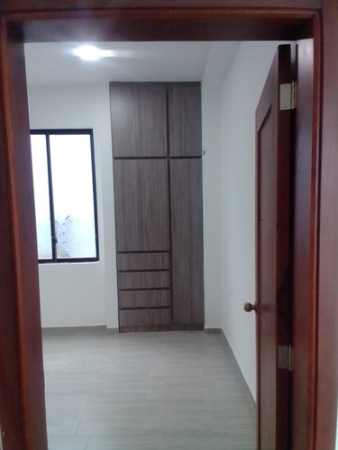 Imagen 10 de 15 de Venta Casas Nuevas - Urb. Plaza Asturias - Sector Uniandes