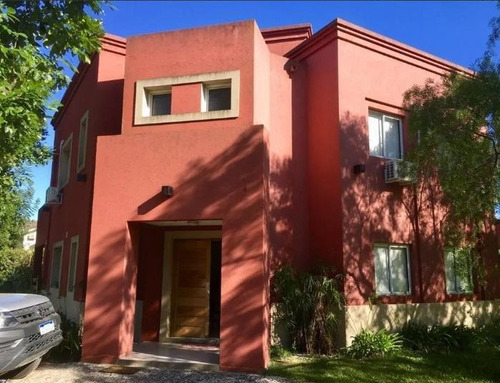 Imagen 2 de 6 de Casa En Venta En Moreno Norte