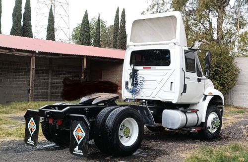 Tracto-camión International 4400 Año 2014 Quinta Rueda