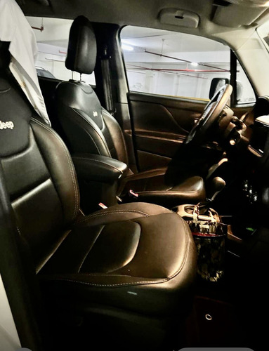 Jeep Renegade 1.8 Flex Aut. 5p