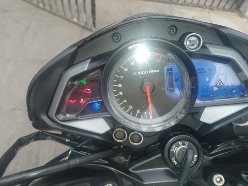 Rouser Ns200