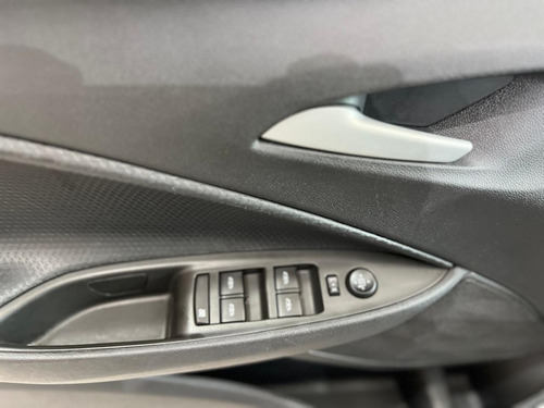 Chevrolet Onix 1.0 Lt