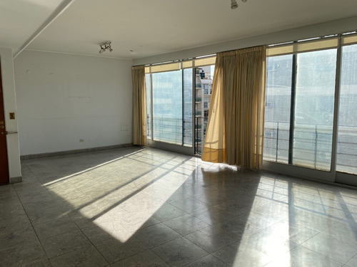 Imagen 4 de 17 de Departamento 3 Ambientes En Recoleta - Lleno De Luz Y Sol Con Cochera - A Reciclar!