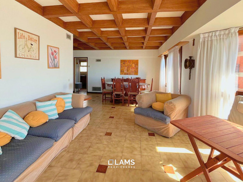 Alquiler Marzo A Diciembre - Departamento 3 Ambientes - Playa Grande