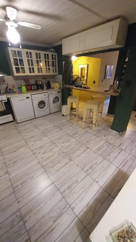 Ph En Venta - 4 Dormitorios 2 Baños - Ituzaingó