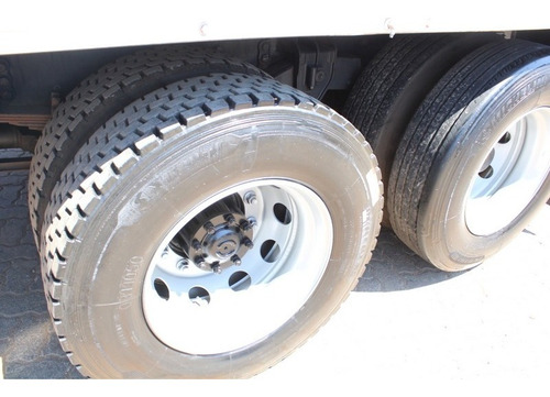 Imagem 12 de 15 de Vw 24-250 6x2 - Carroceria Baú Furgão 8,50m