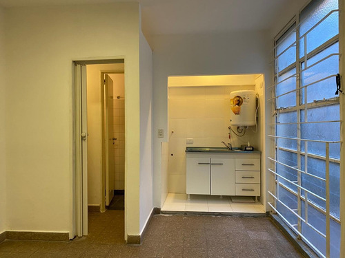 Imagen 10 de 14 de Flores / Excelente Local En Venta