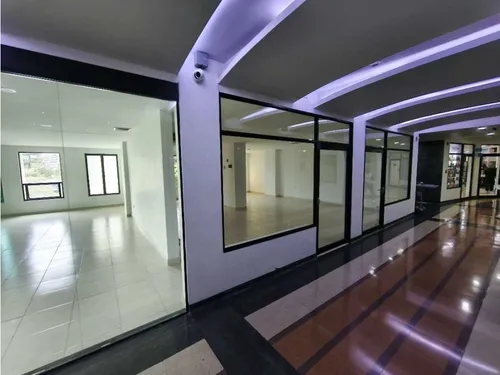 140m2 Oficina / Local Arriendo En El Poblado