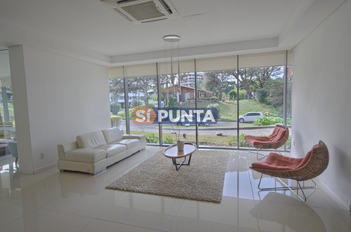 Imagen 23 de 28 de Apartamento En Playa Brava Venta